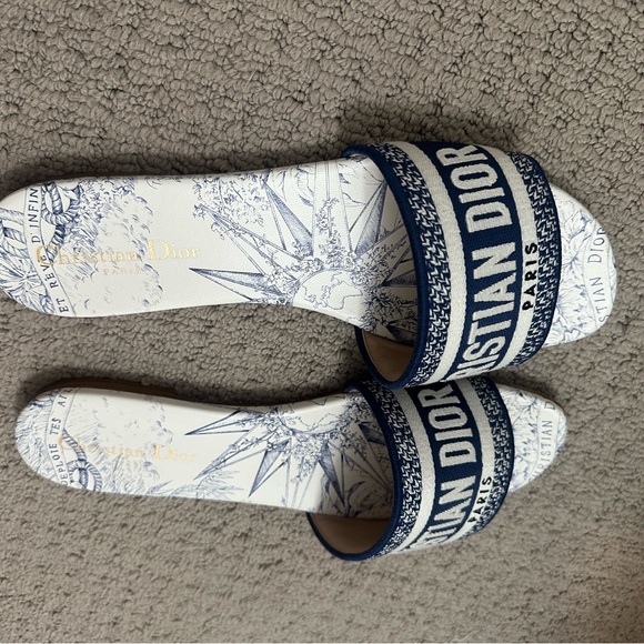 Christian Dior Dway Slide Blue and White - Picture 5 of 8